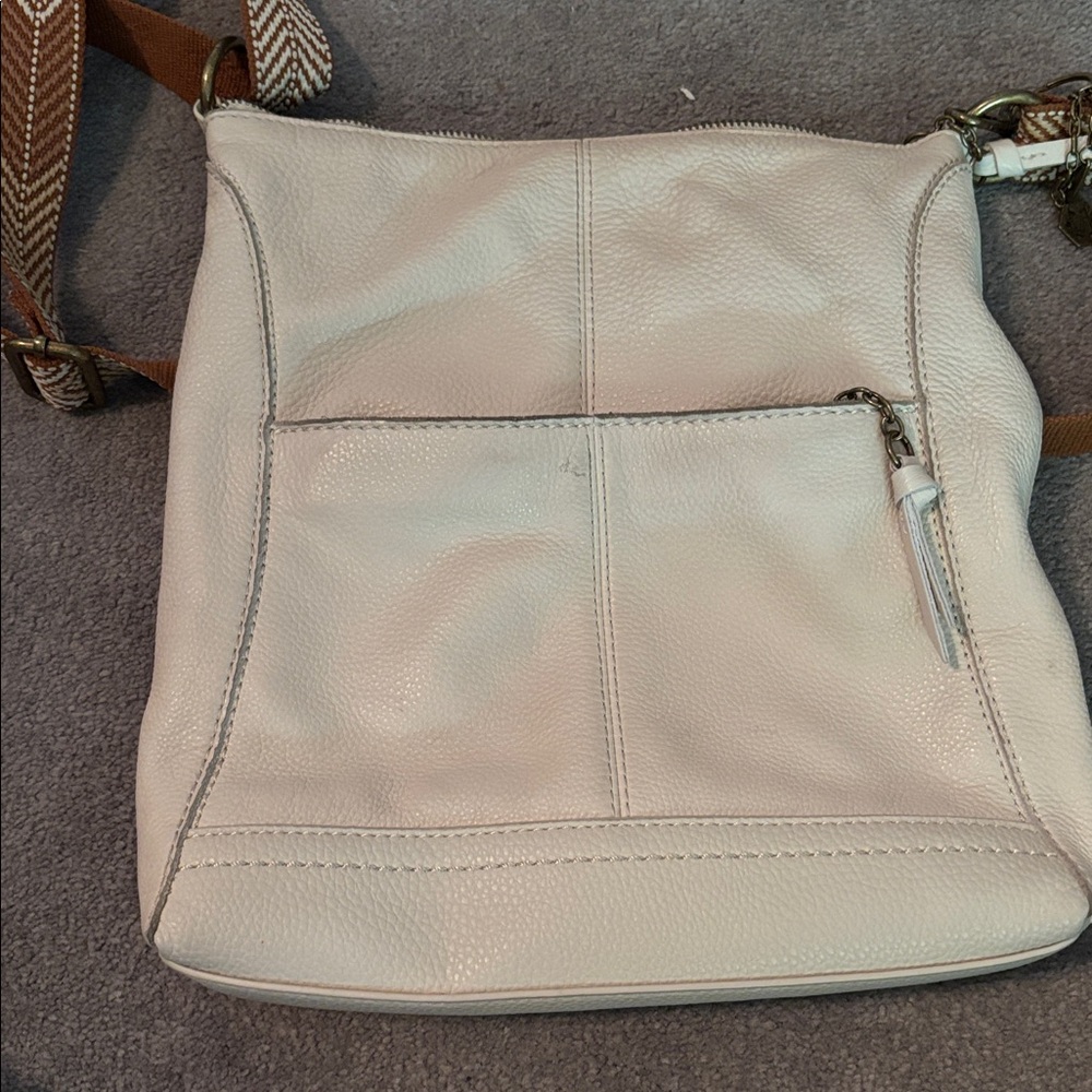 The Sak Cream Leather Crossbody Shoulder Bag with Tan Strap - Picture 8 of 11